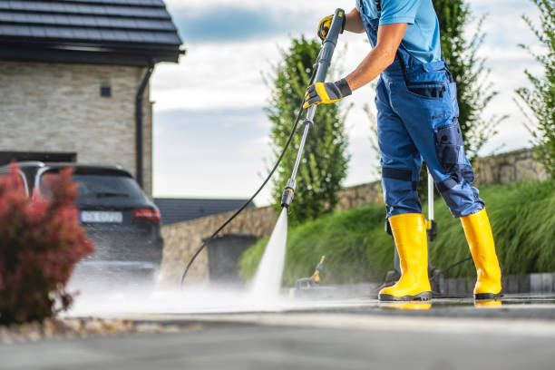 Best Pool Deck Cleaning in Fisher, IL